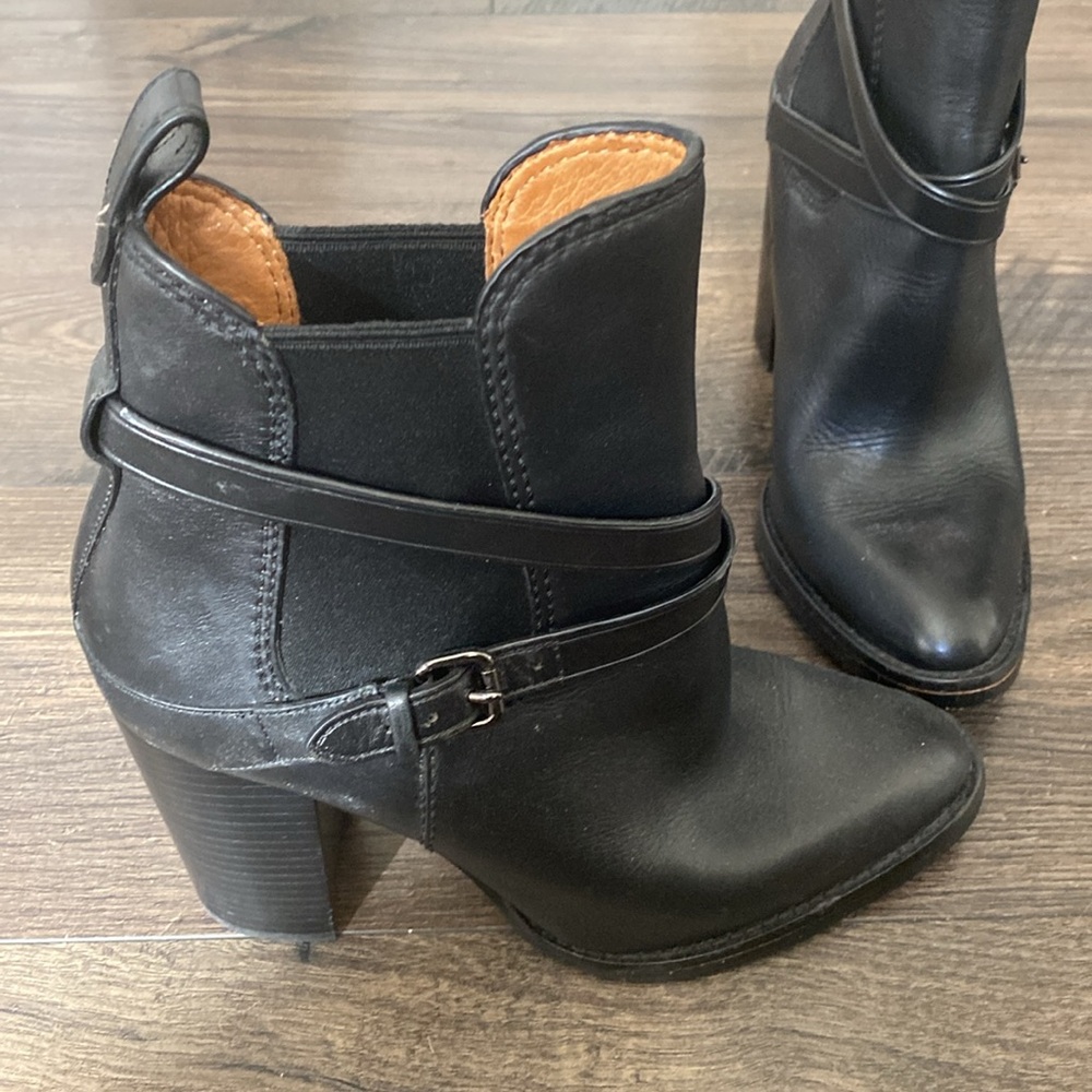 COACH Jackson Boots - Picture 4 of 9